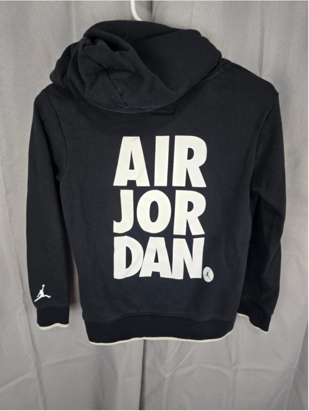 Boys Jordan Black and White Hoodie, Size M